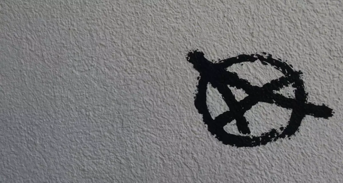 Graffiti von einem A im Kreis.